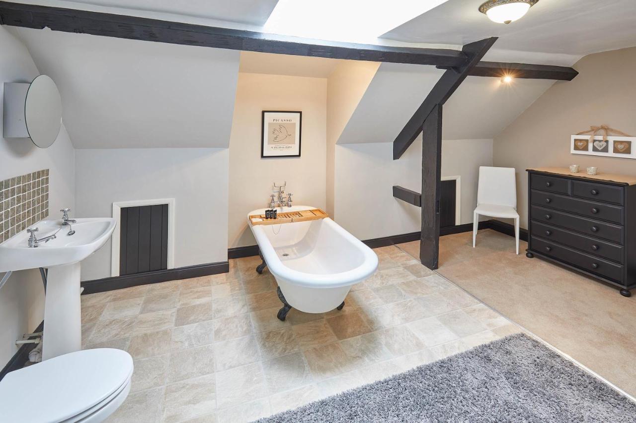 Host & - Princess Place Townhouse * Whitby